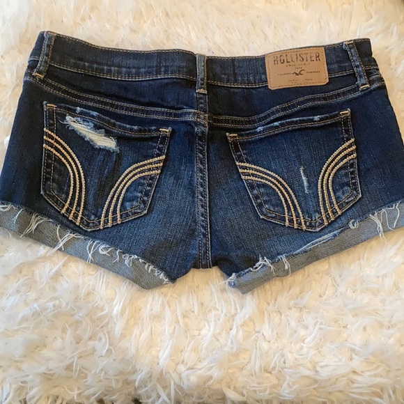 Hollister Shorts - Picture 2 of 2